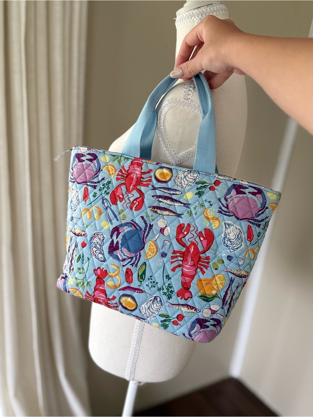 Rare Vera Bradley Lunch Tote Seafood Boil Retired Pattern Quilted Cotton Bag - Picture 3 of 6